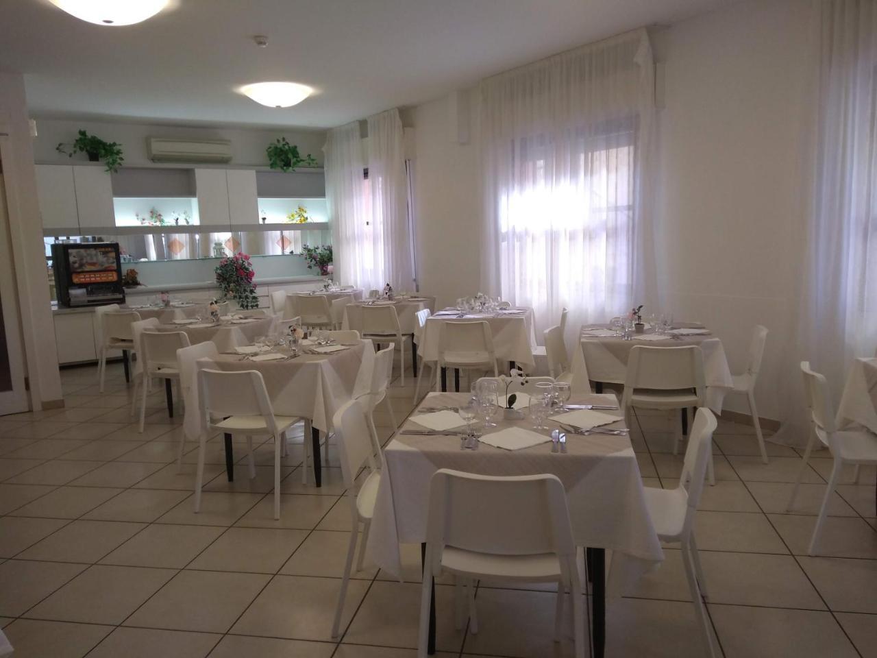 Hotel La Bella Vita 리미니 외부 사진